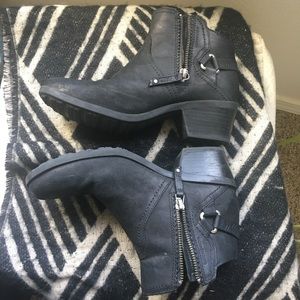 Teva foxy low - 8.5 ***SOLD